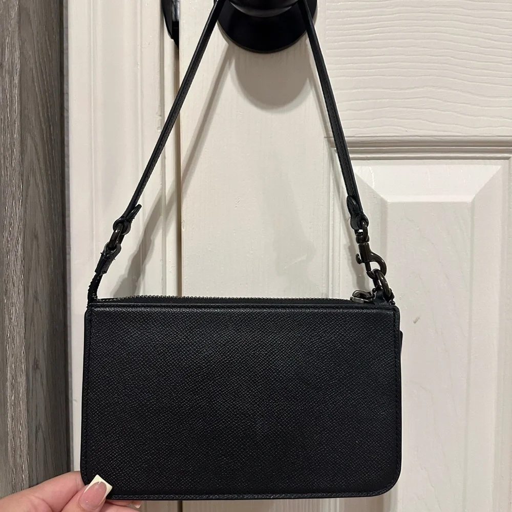 coach pouch shoulder all black bag - Picture 3 of 3